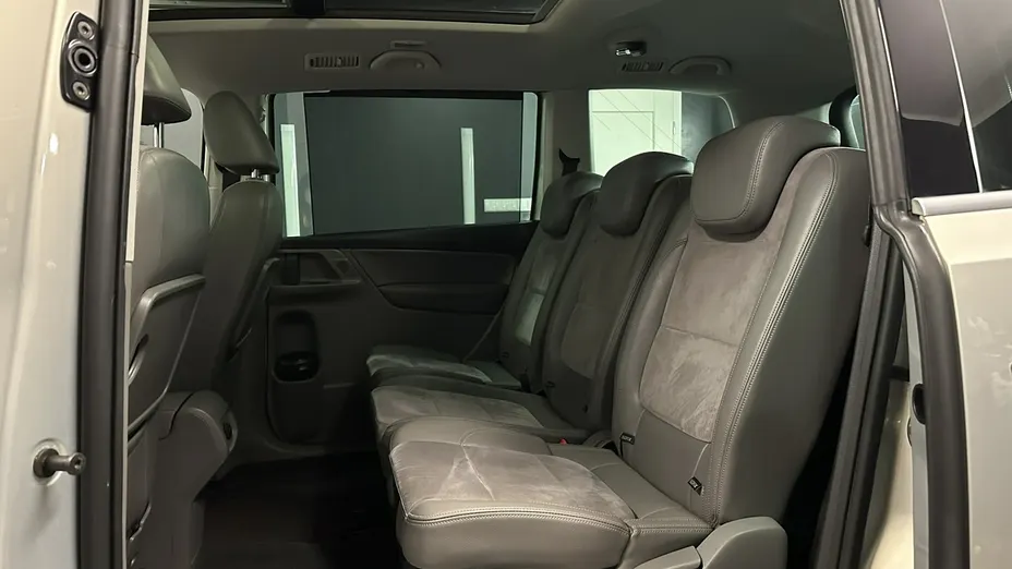 VOLKSWAGEN Sharan -