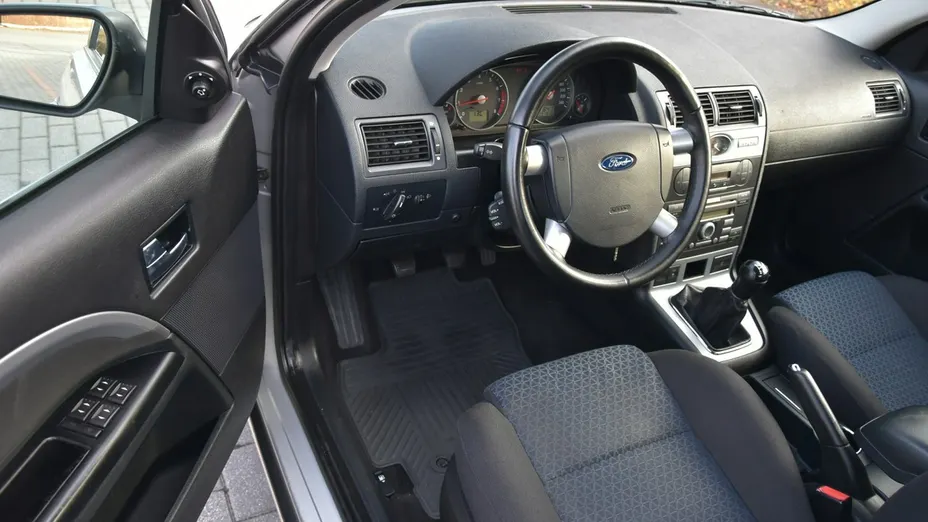 FORD Mondeo -