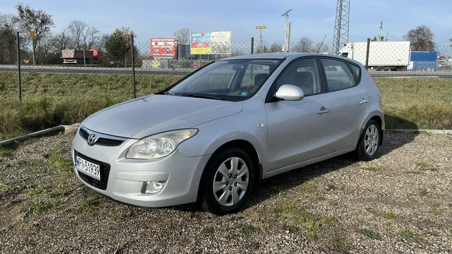 HYUNDAI i30 -