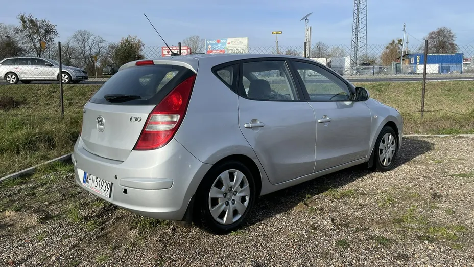 HYUNDAI i30 -