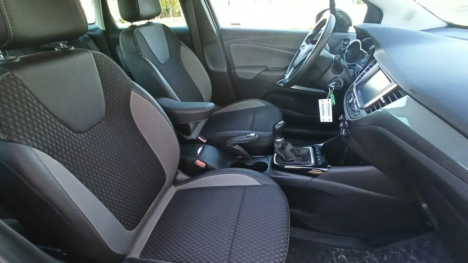 OPEL Crossland X -