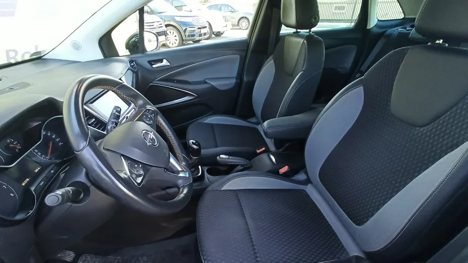 OPEL Crossland X -