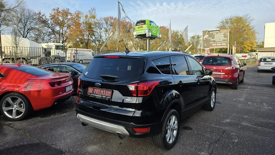 FORD Kuga -