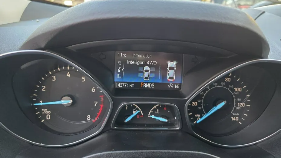 FORD Kuga -