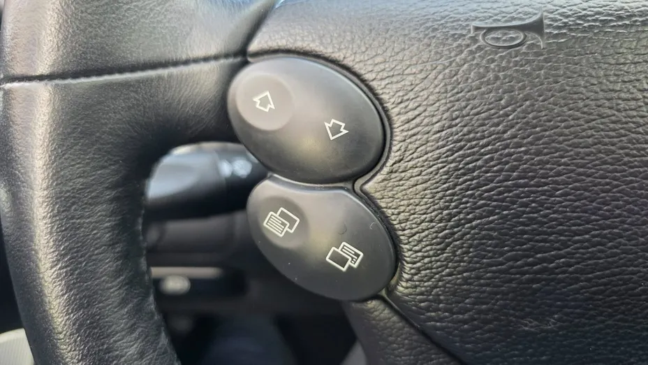 MERCEDES-BENZ CLK -