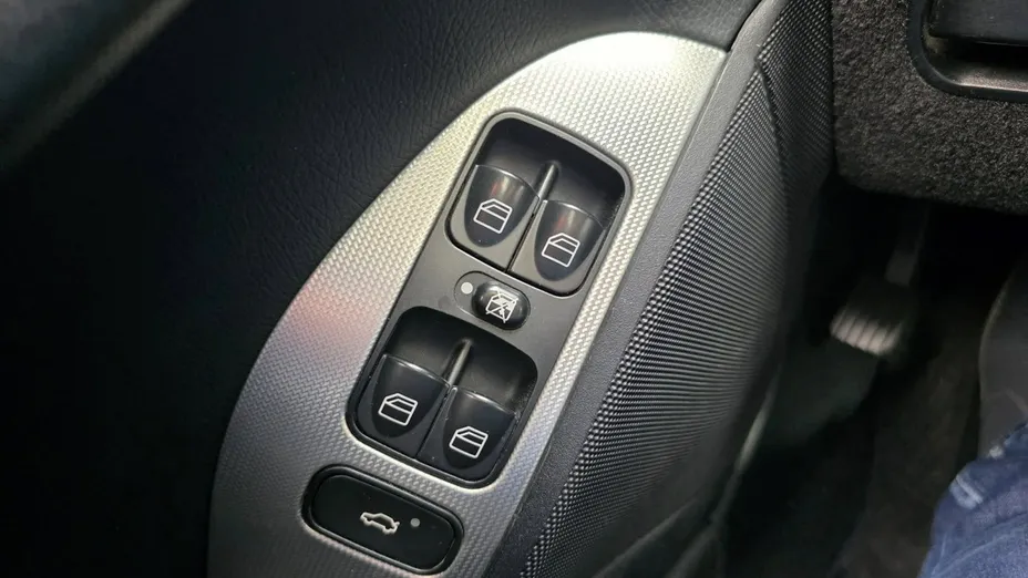 MERCEDES-BENZ CLK -