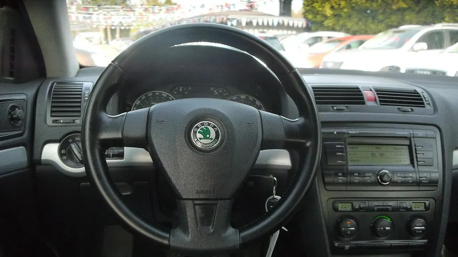 SKODA Octavia -