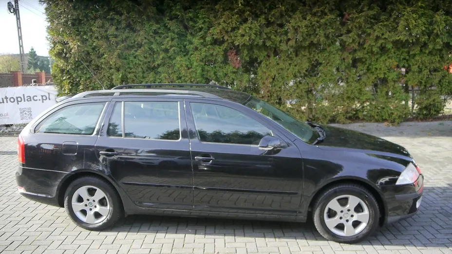 SKODA Octavia -