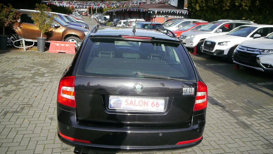 SKODA Octavia -