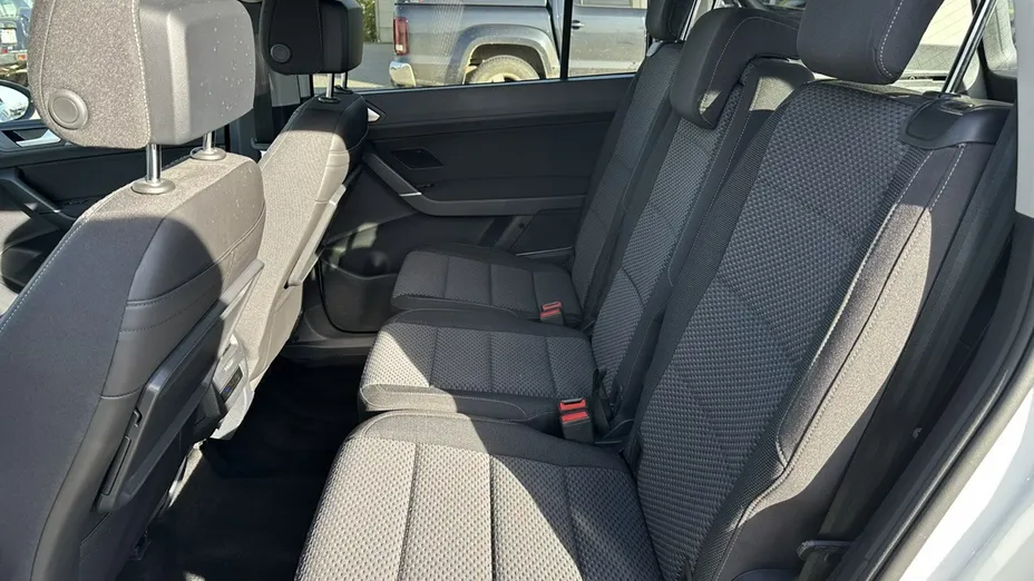 VOLKSWAGEN Touran -