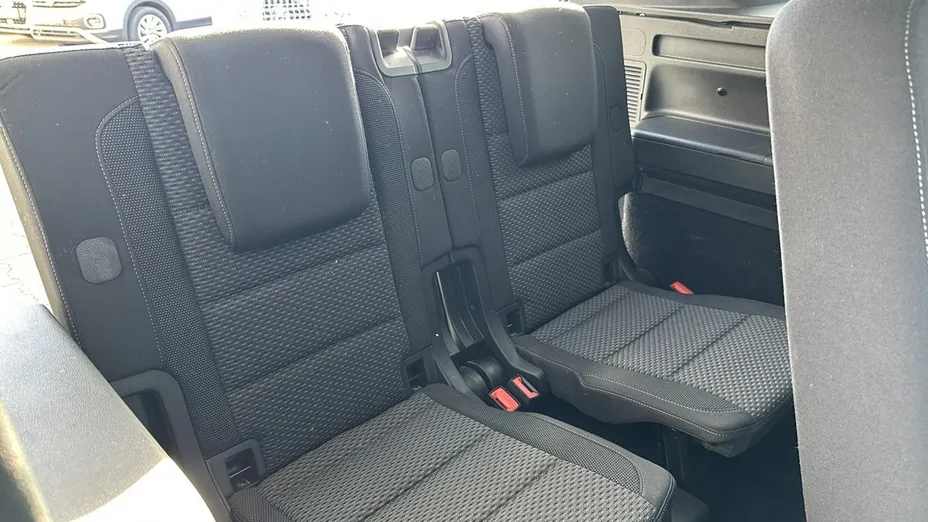 VOLKSWAGEN Touran -