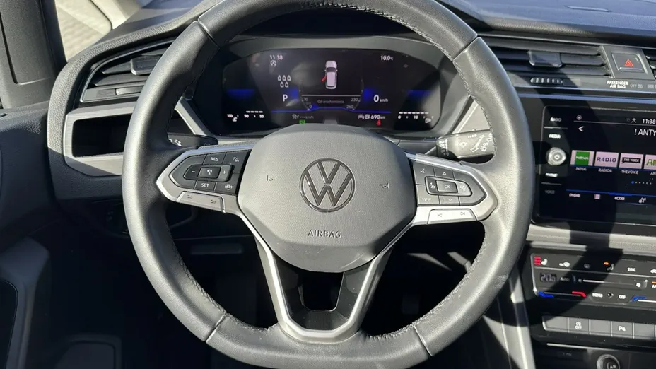 VOLKSWAGEN Touran -