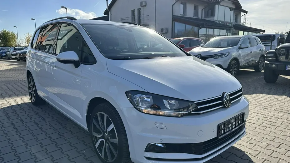 VOLKSWAGEN Touran -