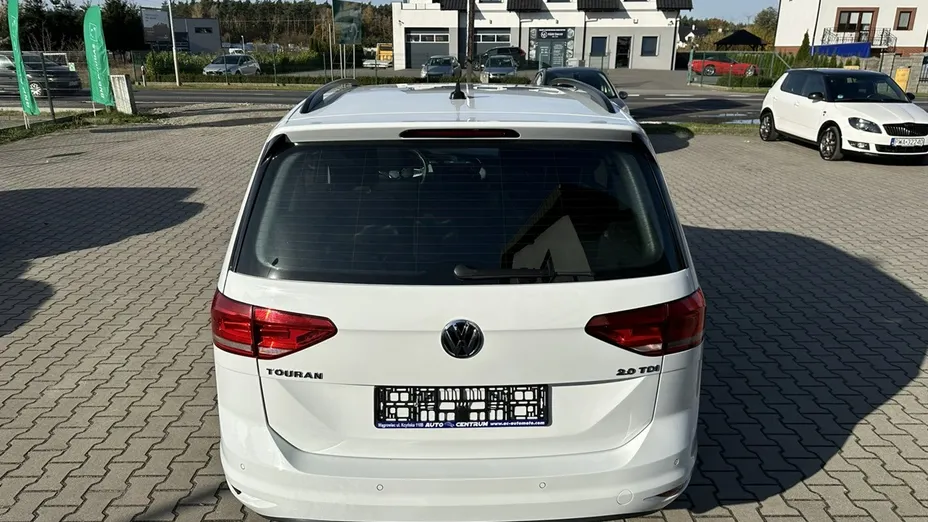 VOLKSWAGEN Touran -