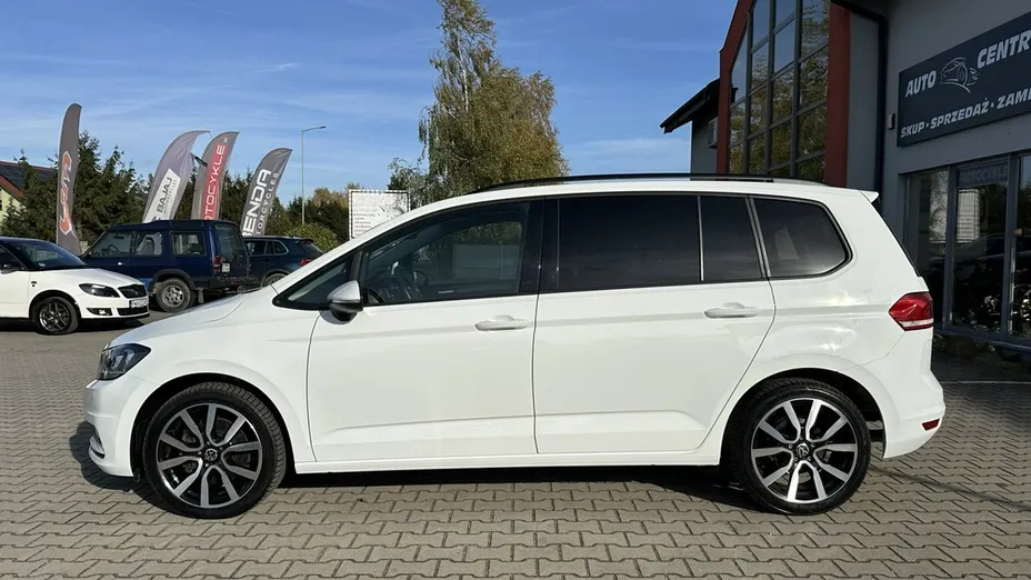 VOLKSWAGEN Touran -