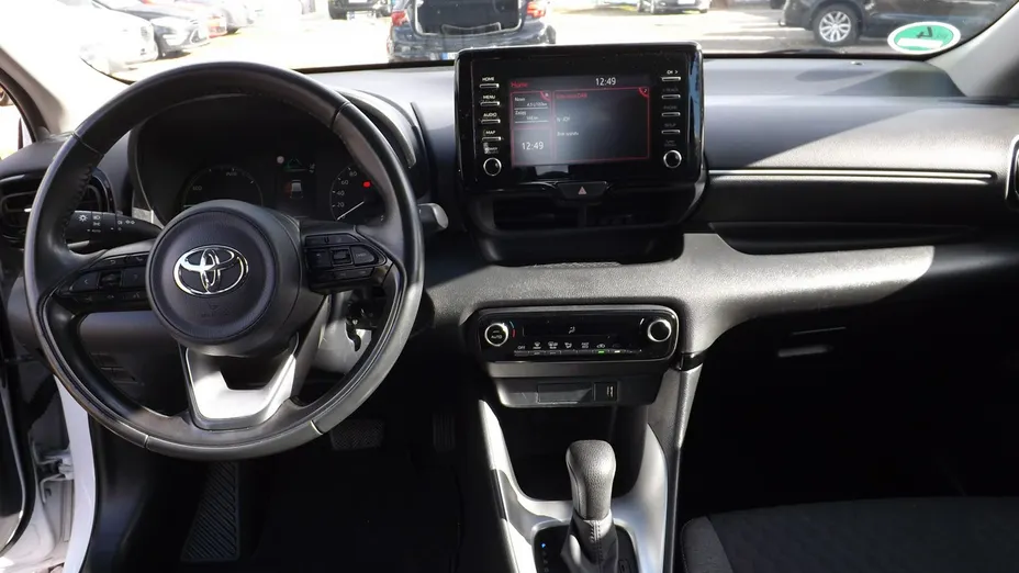 TOYOTA Yaris -