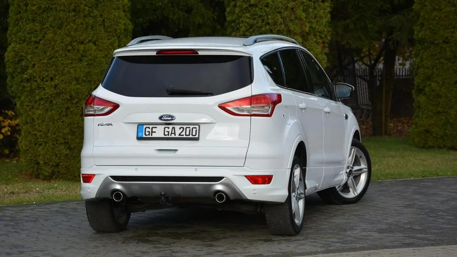 FORD Kuga -