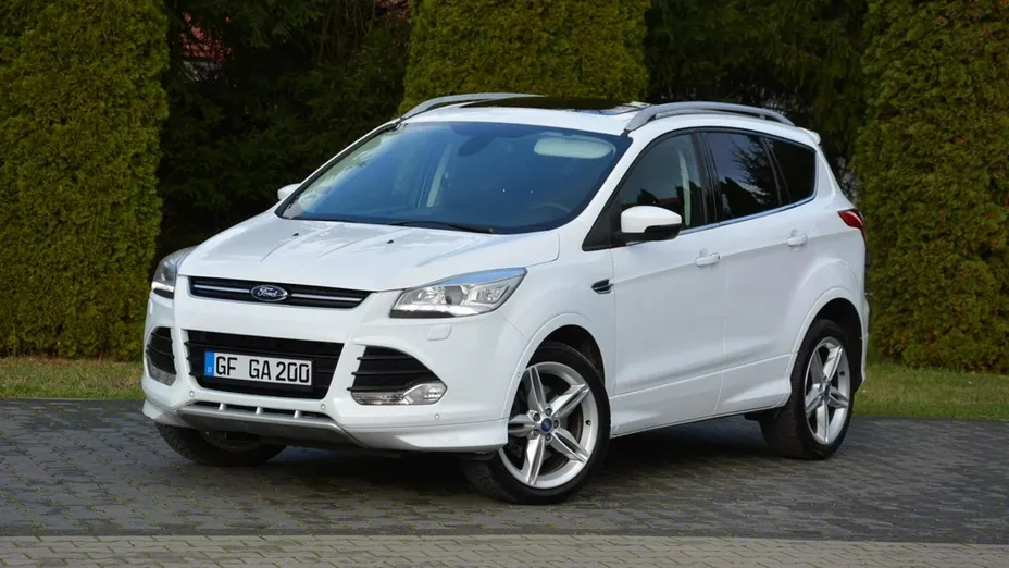 FORD Kuga -