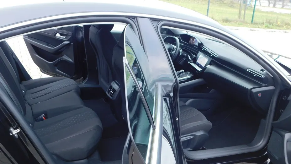 PEUGEOT 508 -