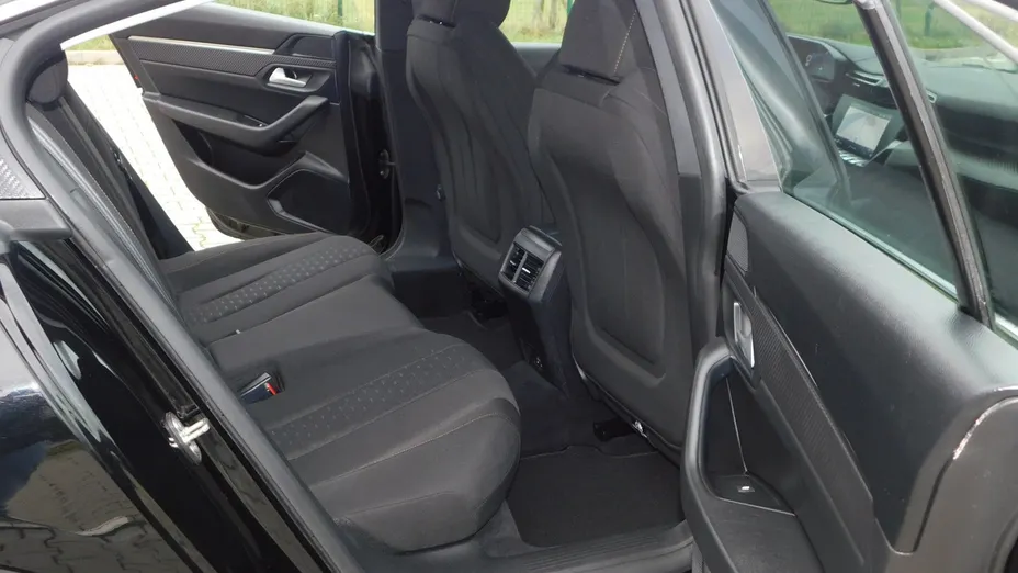 PEUGEOT 508 -