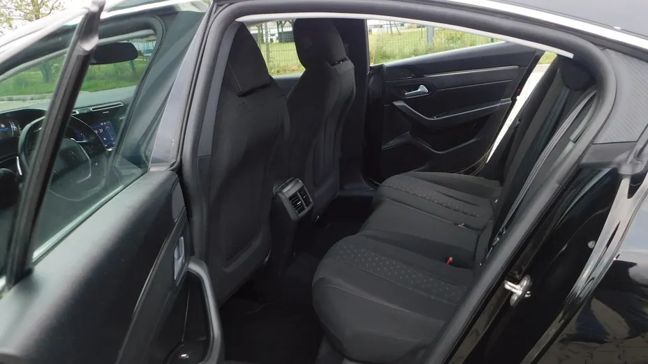 PEUGEOT 508 -