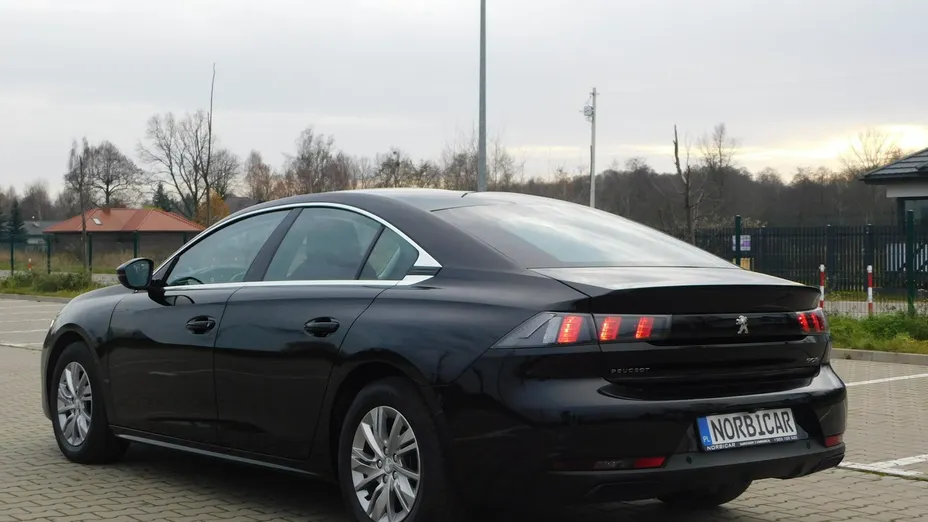PEUGEOT 508 -