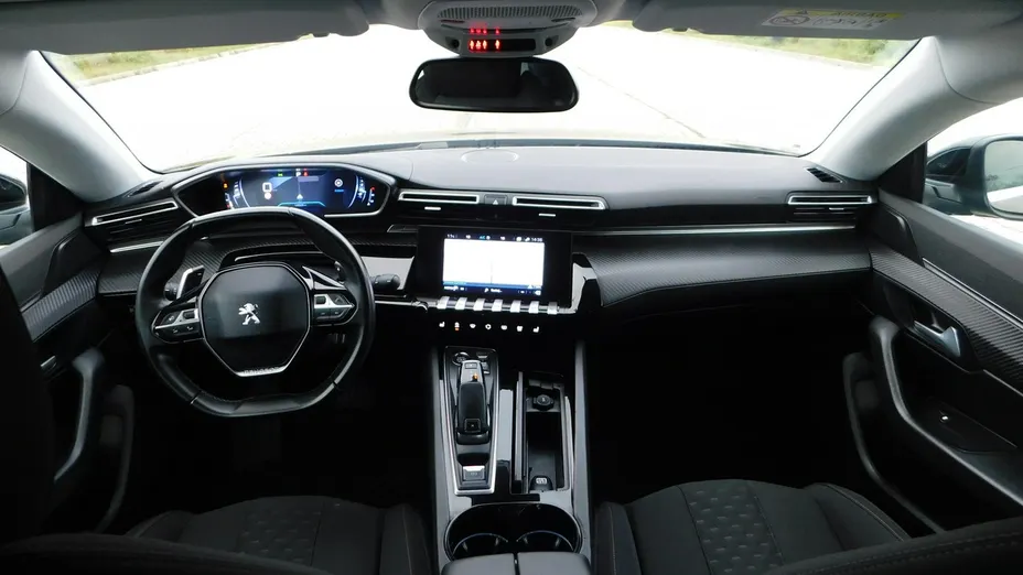 PEUGEOT 508 -