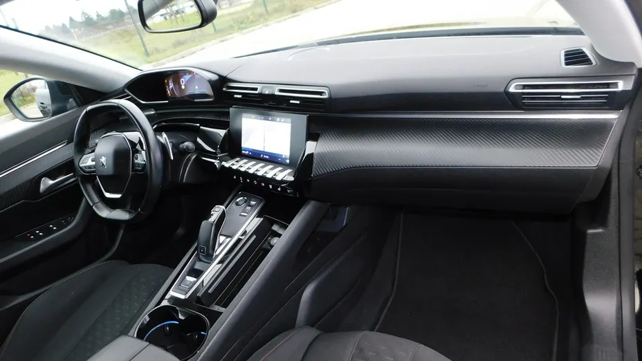 PEUGEOT 508 -