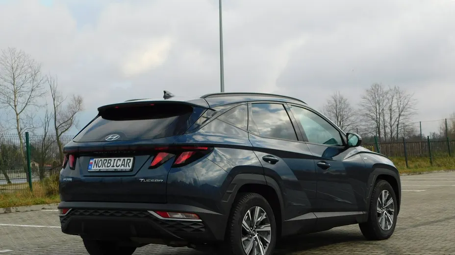 HYUNDAI Tucson -