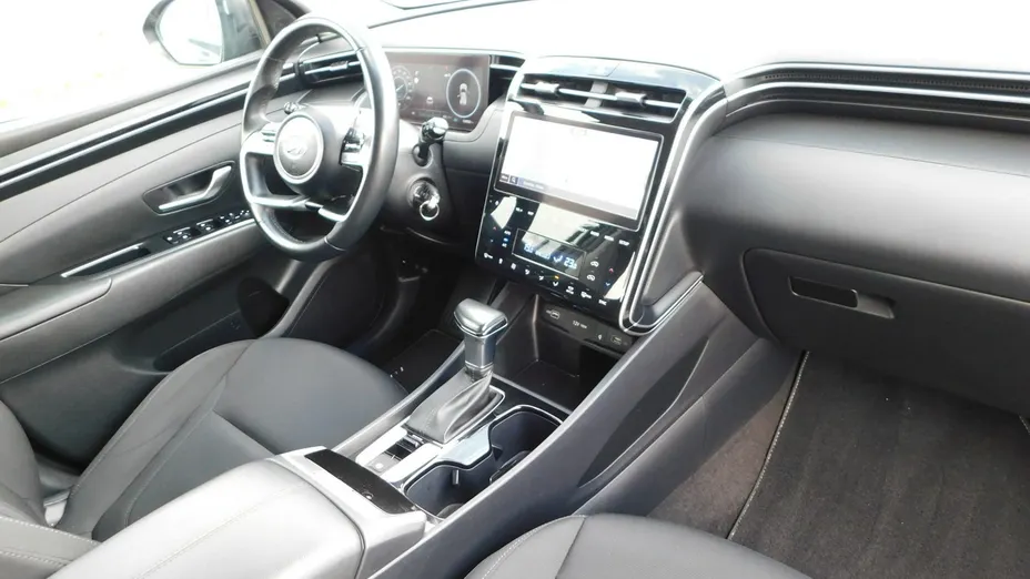 HYUNDAI Tucson -