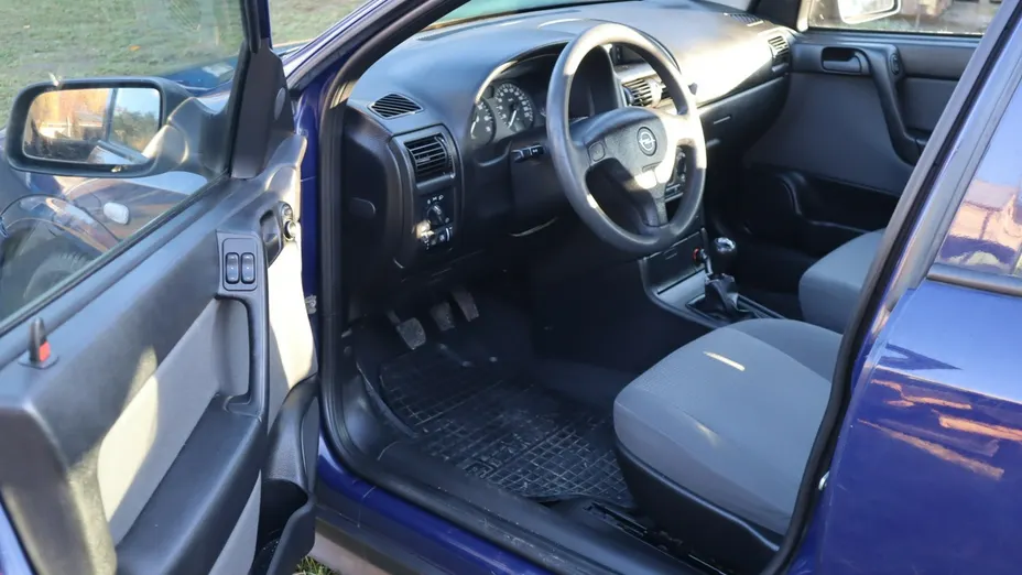 OPEL Astra -