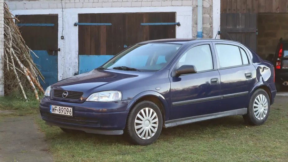 OPEL Astra -