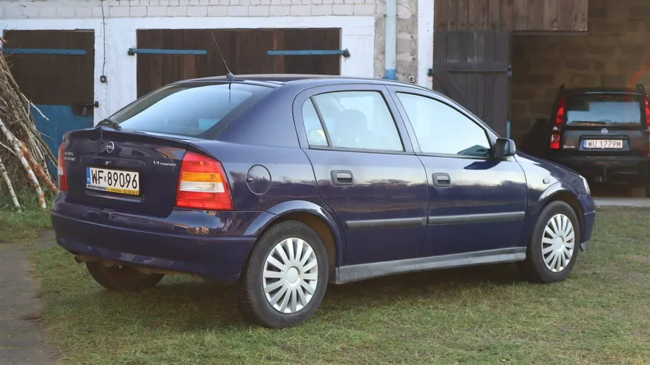 OPEL Astra -