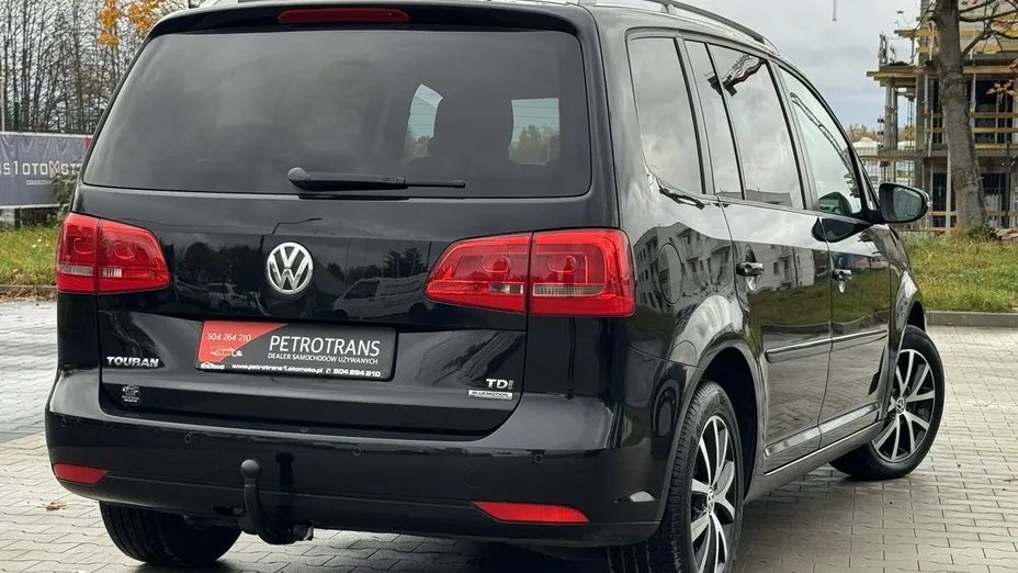VOLKSWAGEN Touran -