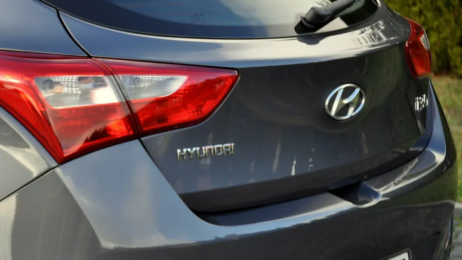 HYUNDAI i30 -