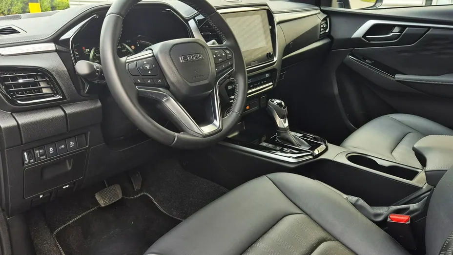ISUZU D-Max -