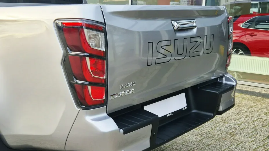 ISUZU D-Max -