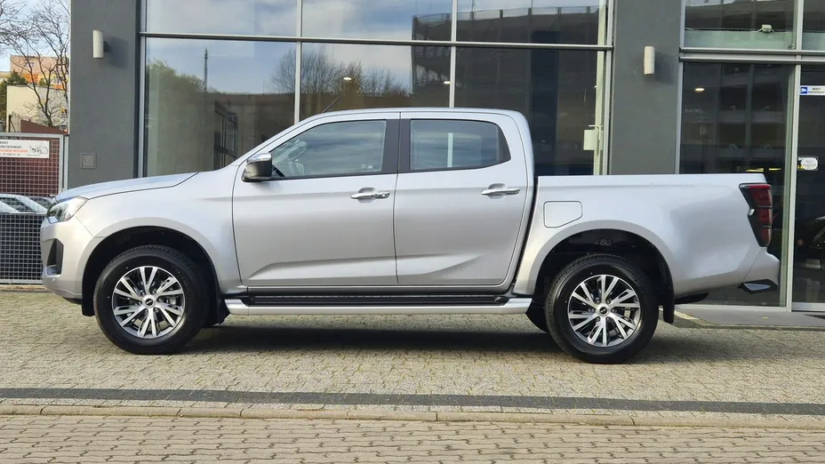 ISUZU D-Max -