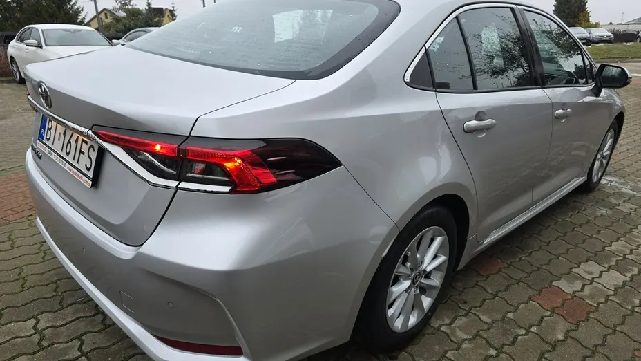 TOYOTA Corolla -