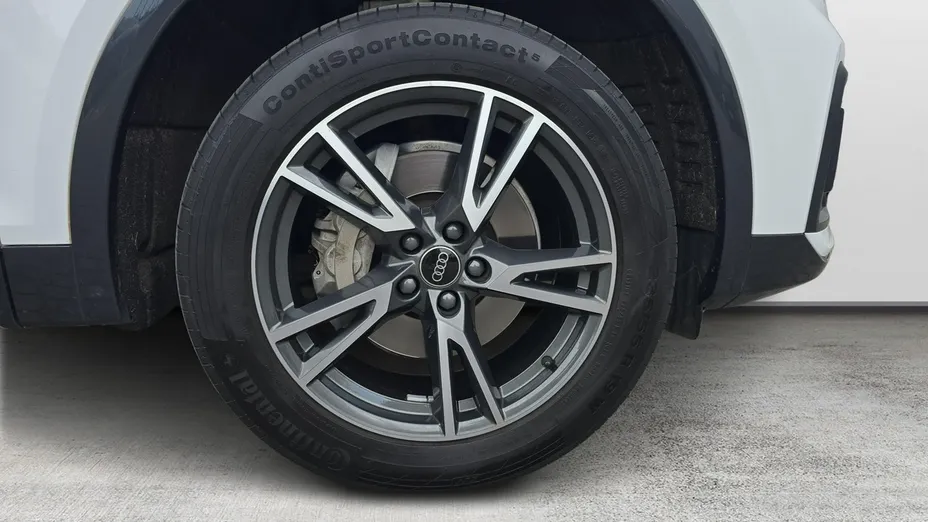 AUDI Q5 -