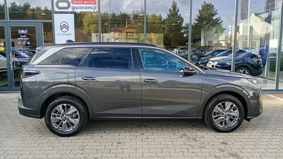 PEUGEOT 5008 -