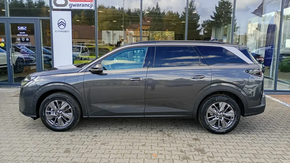 PEUGEOT 5008 -