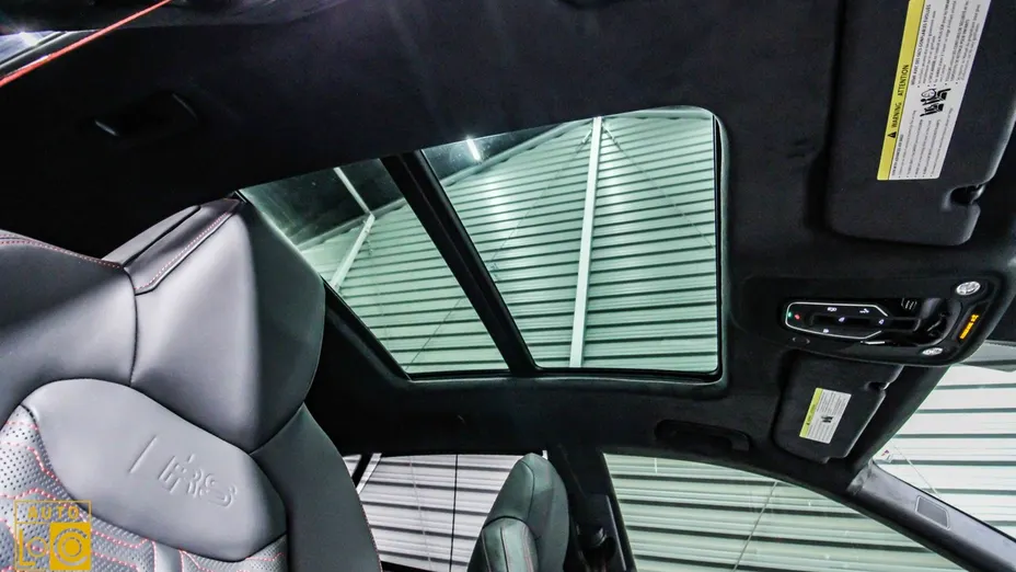 AUDI RS Q8 -