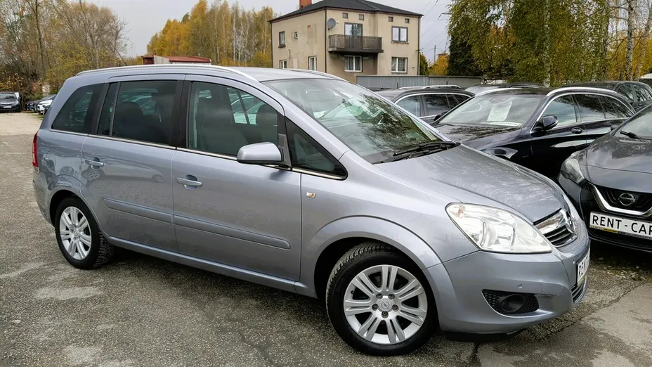 OPEL Zafira -