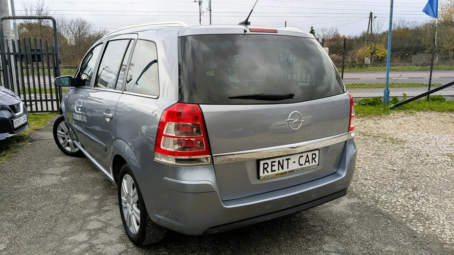 OPEL Zafira -