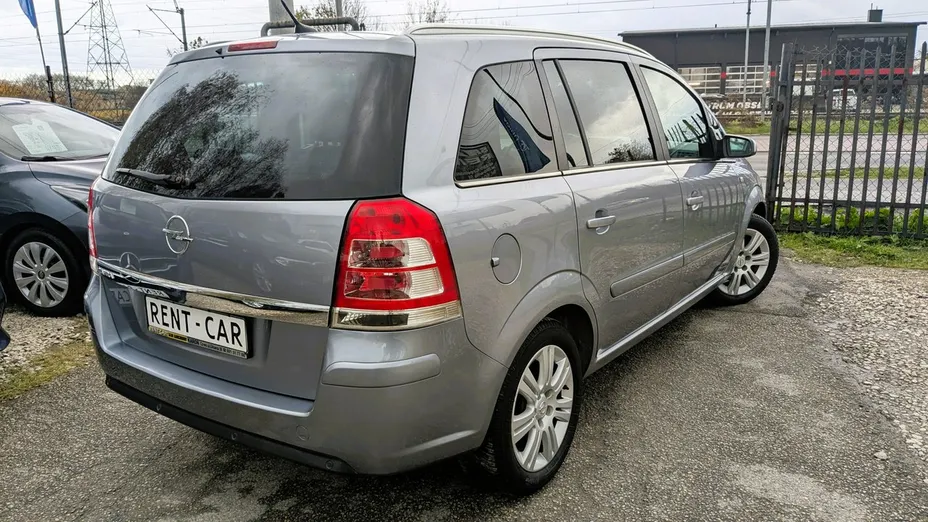 OPEL Zafira -