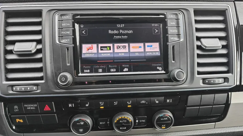 VOLKSWAGEN Multivan -