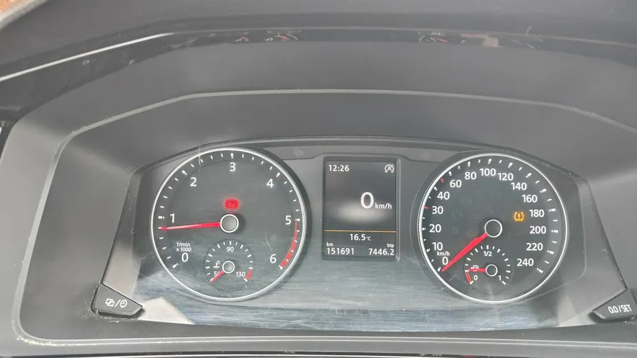 VOLKSWAGEN Multivan -