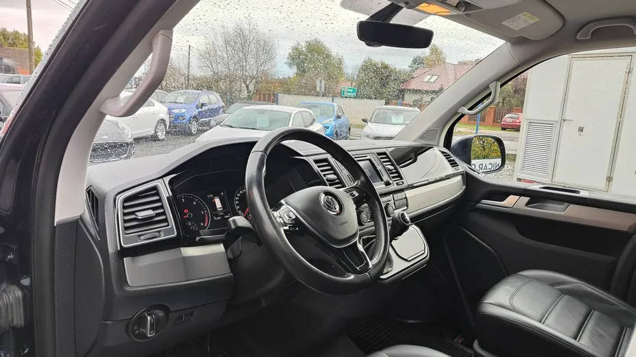 VOLKSWAGEN Multivan -