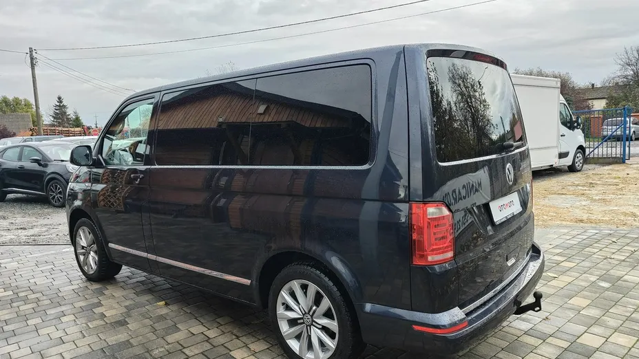 VOLKSWAGEN Multivan -